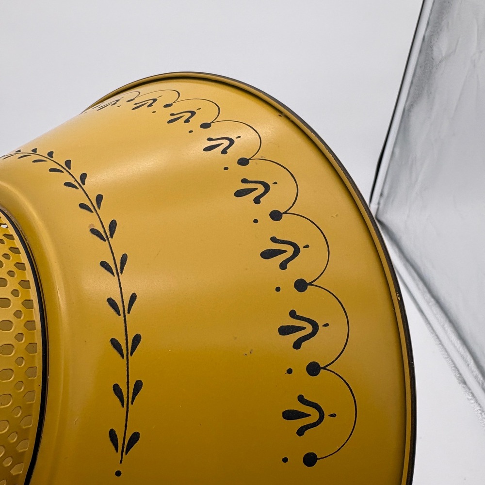 Vintage Mustard Yellow Metal Lamp Shade Black Stencil Mid Century 12 Inch MCM - Picture 2 of 8